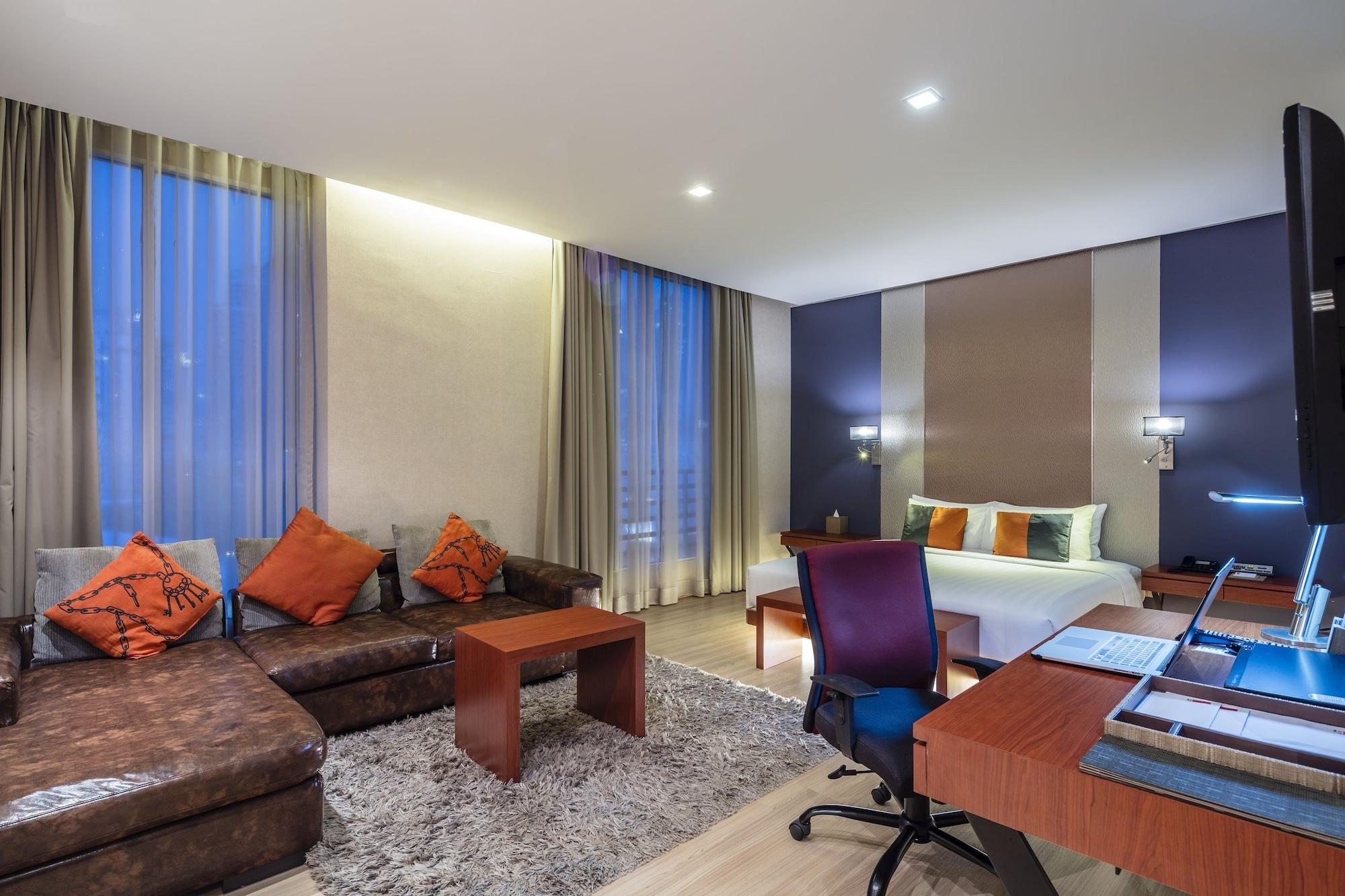 Hotel Solo, Sukhumvit 2, Bangkok - Sha Extra Plus Экстерьер фото