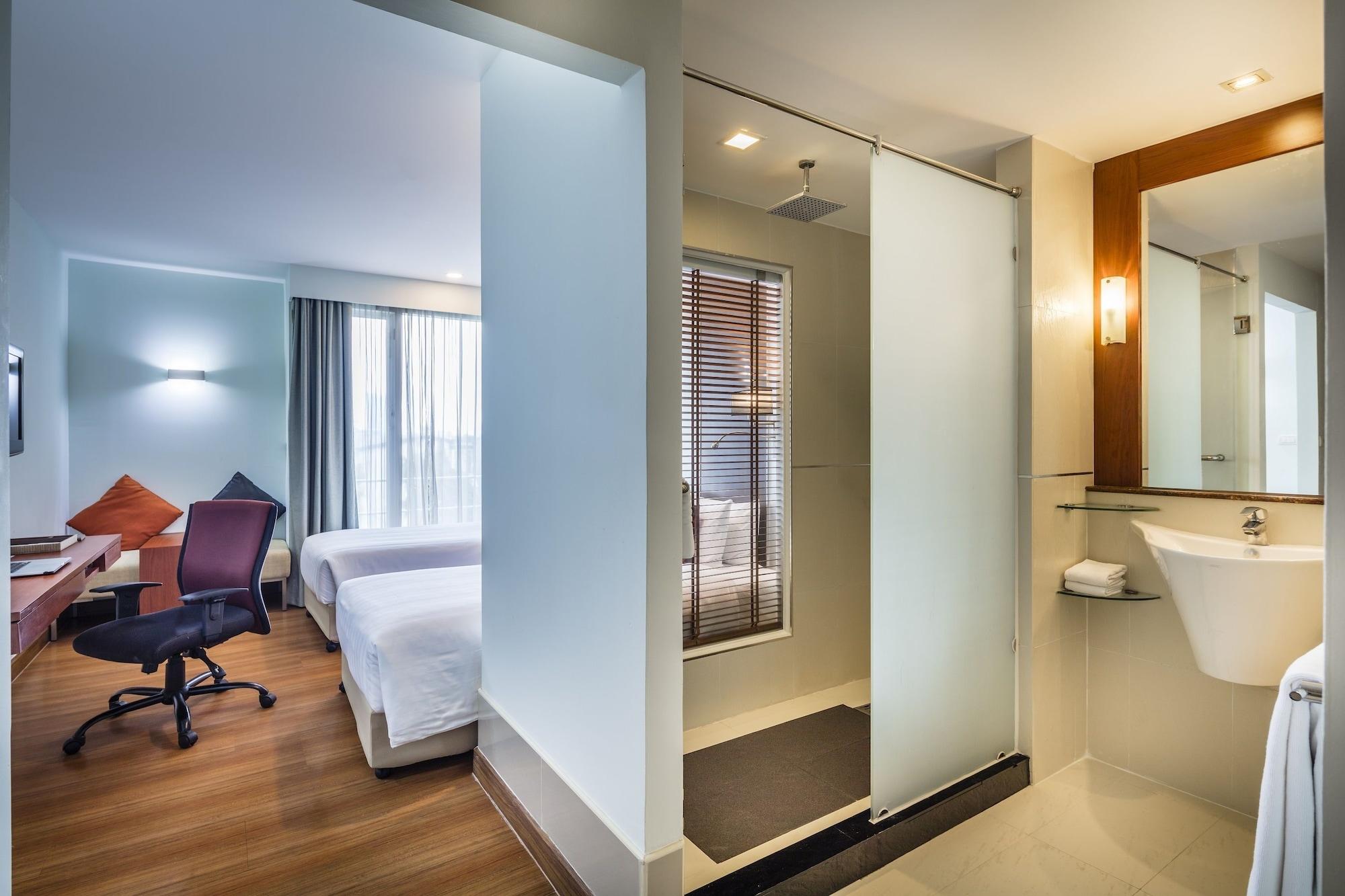 Hotel Solo, Sukhumvit 2, Bangkok - Sha Extra Plus Экстерьер фото
