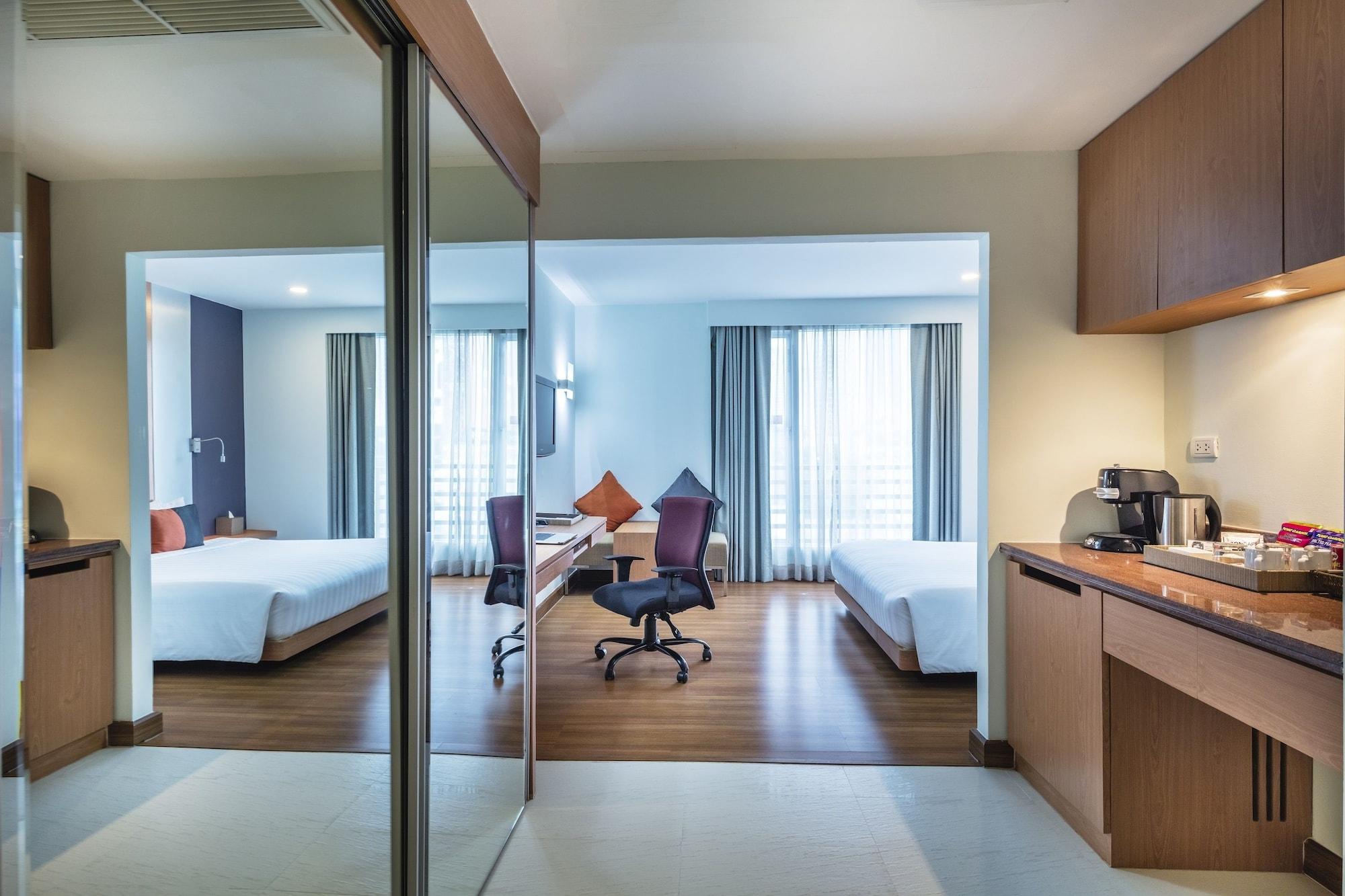 Hotel Solo, Sukhumvit 2, Bangkok - Sha Extra Plus Экстерьер фото