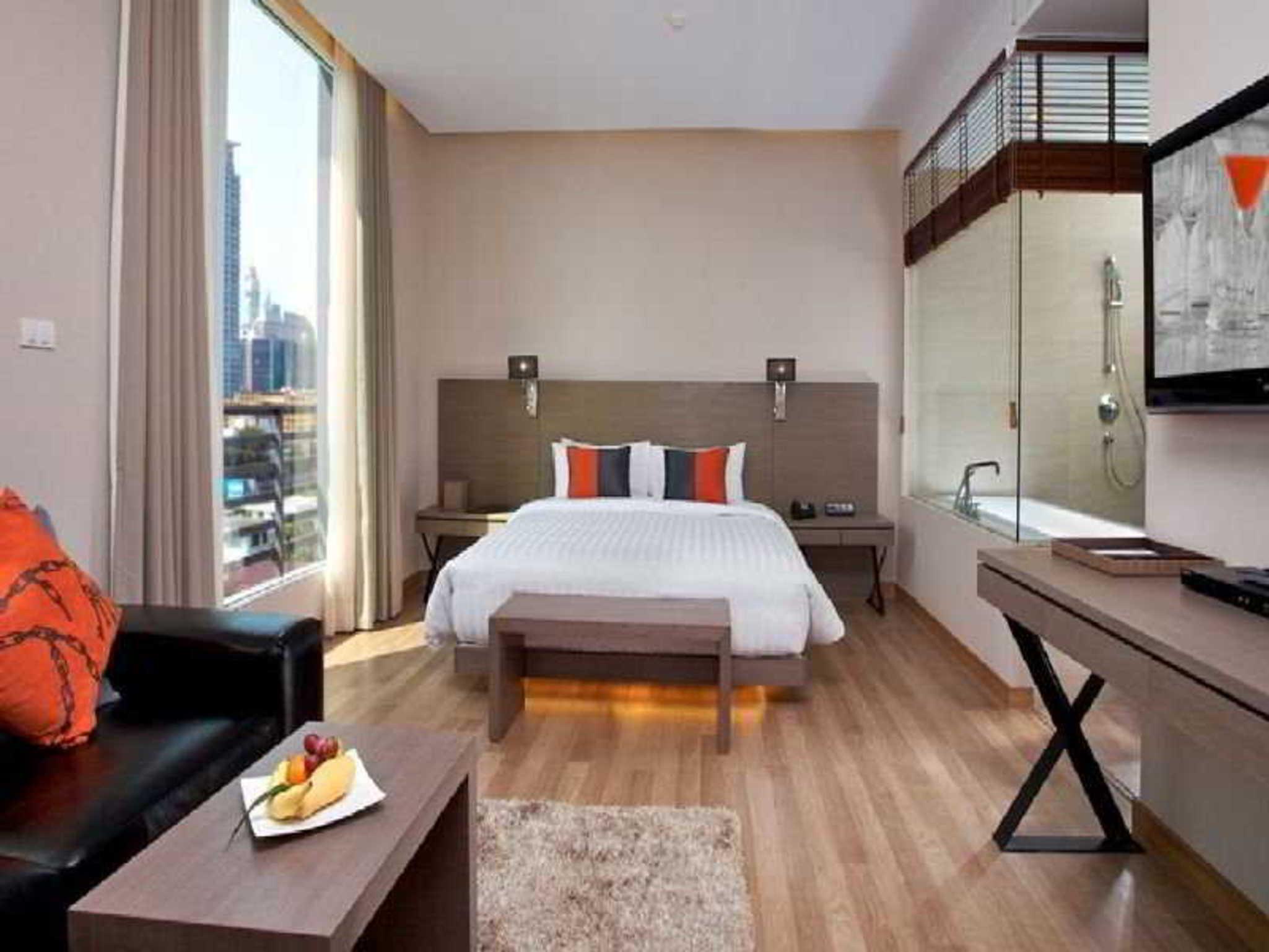 Hotel Solo, Sukhumvit 2, Bangkok - Sha Extra Plus Экстерьер фото