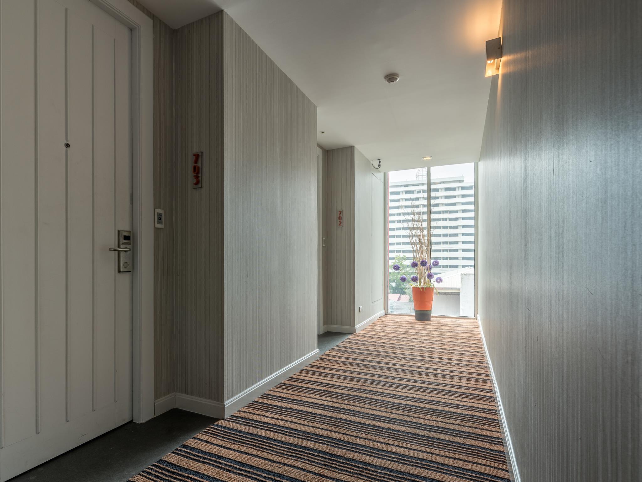 Hotel Solo, Sukhumvit 2, Bangkok - Sha Extra Plus Экстерьер фото