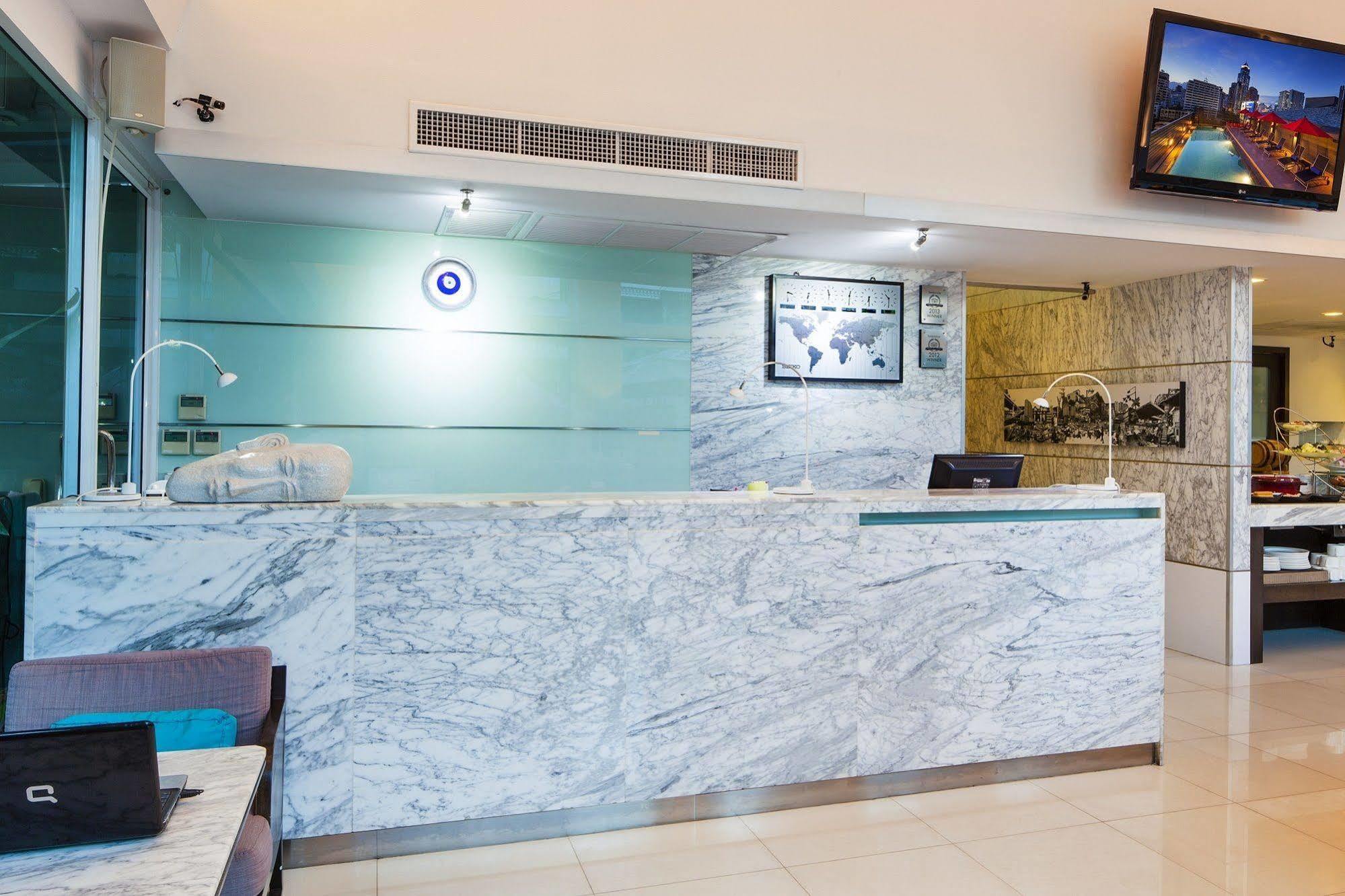Hotel Solo, Sukhumvit 2, Bangkok - Sha Extra Plus Экстерьер фото
